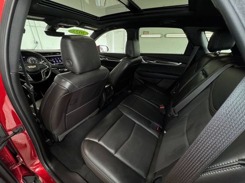Used 2025 Cadillac XT5 Sportv w/ Technology Package AWD/4WD image 24