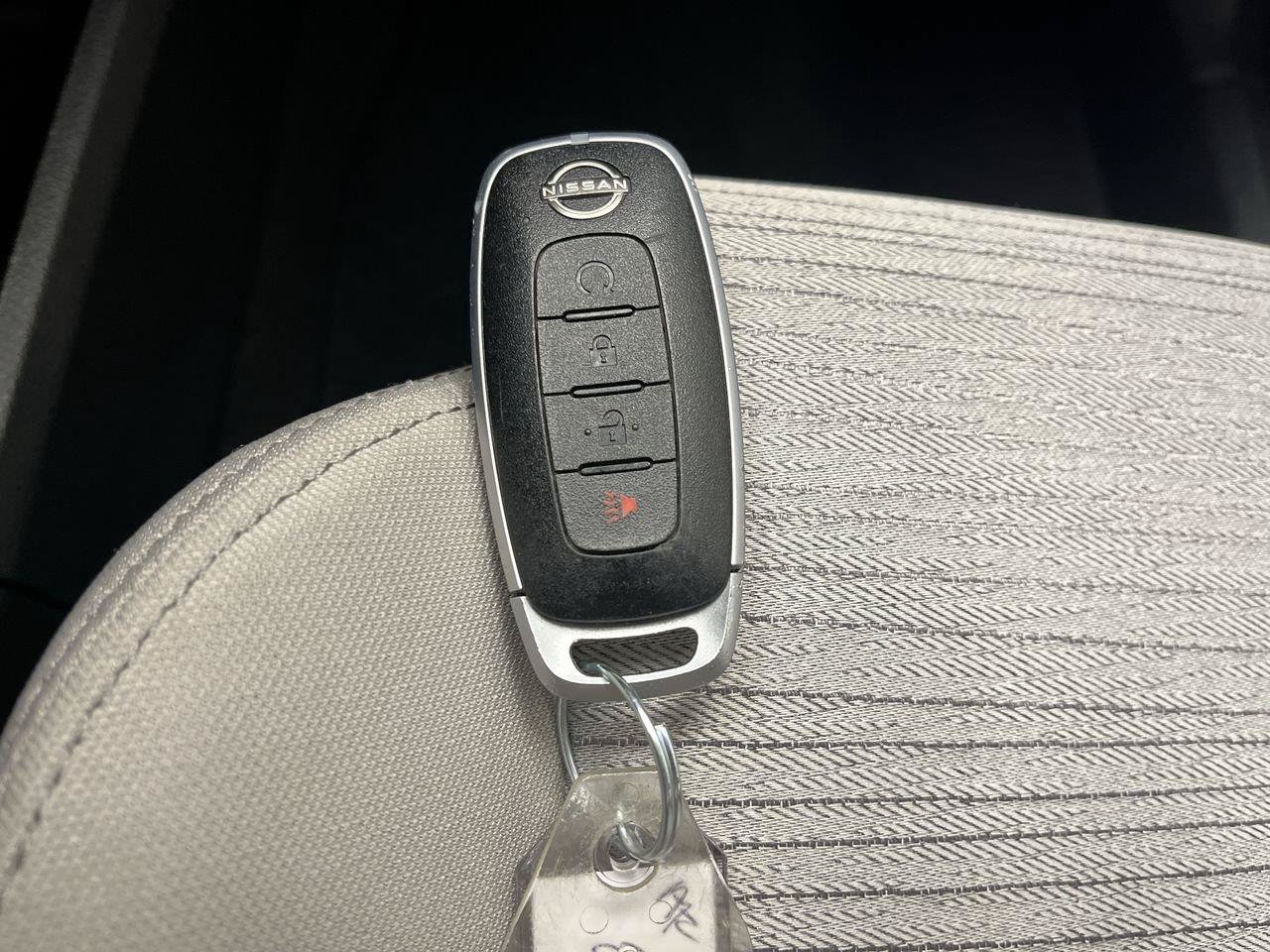 Used 2023 Nissan Rogue SV AWD/4WD image 26
