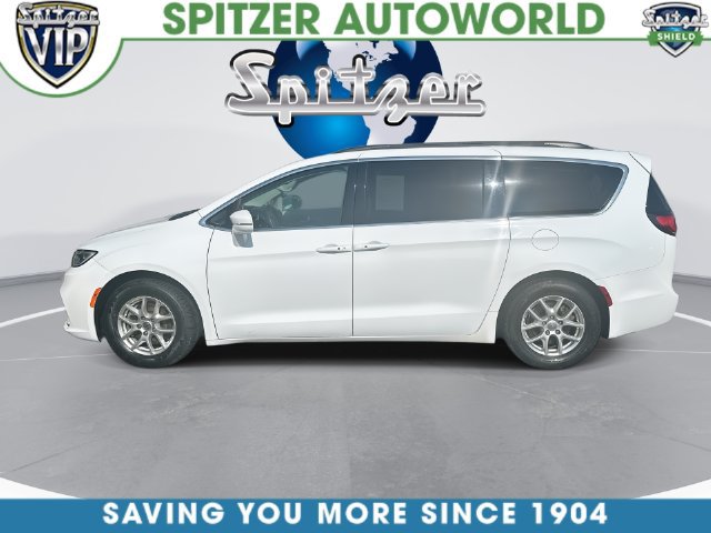 Used 2022 Chrysler Pacifica Touring-L FWD image 7