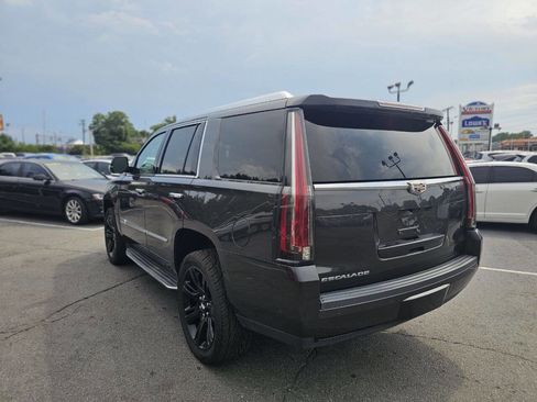 Used 2017 Cadillac Escalade Luxury image 7