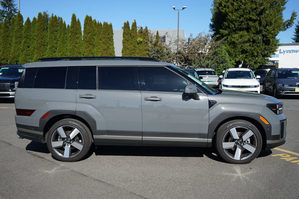 Certified 2024 Hyundai Santa Fe Limited AWD/4WD image 5