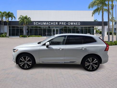 Used 2023 Volvo XC60 B5 Plus image 4