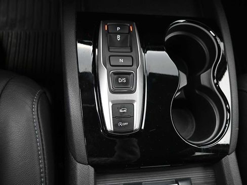 Used 2021 Honda Pilot Touring image 10