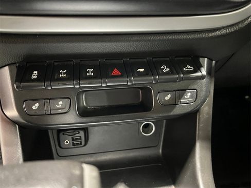 Used 2019 Chevrolet Colorado ZR2 image 33