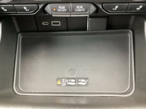 Used 2022 Chevrolet Tahoe RST w/ Sport Performance Package image 28