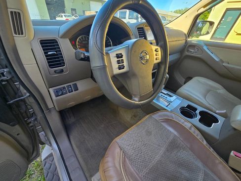 Used 2008 Nissan Pathfinder SE w/ Premium Pkg AWD/4WD image 8