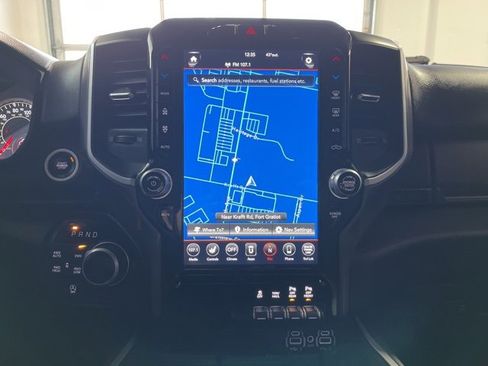Used 2021 RAM 1500 Big Horn image 23