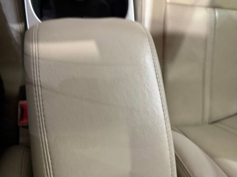 Used 2012 Cadillac SRX Luxury image 23