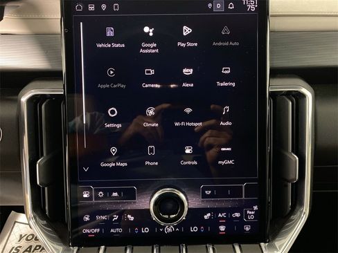 Used 2024 GMC Acadia Elevation w/ Trailering Package image 16