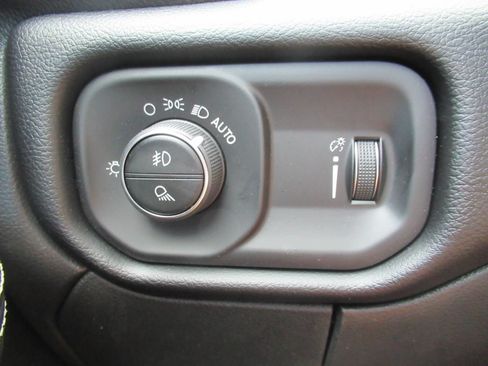 New 2026 RAM 3500 Big Horn AWD/4WD image 24