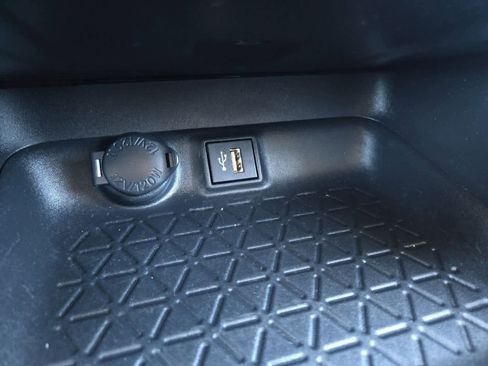 Used 2023 Toyota RAV4 XLE image 30