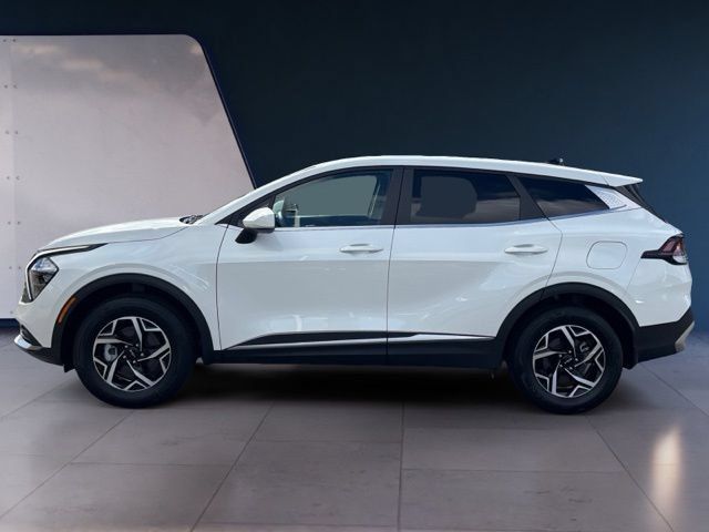 Used 2023 Kia Sportage LX AWD/4WD image 2