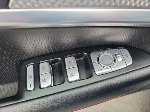 Used 2023 Genesis G70 2.0T w/ Sport Prestige Package image 20