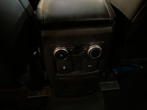 Used 2023 Ford Explorer Limited image 24