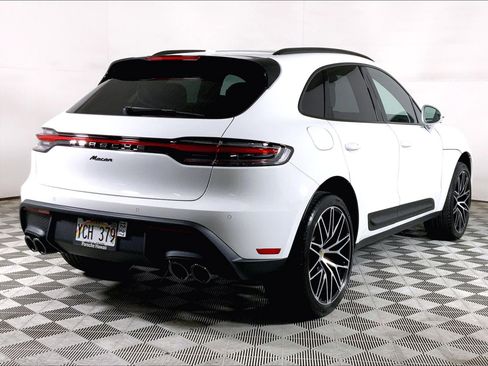 Used 2026 Porsche Macan AWD/4WD image 9