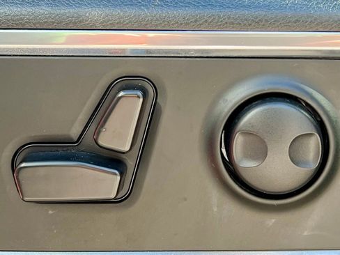 Used 2024 RAM 1500 Laramie image 29