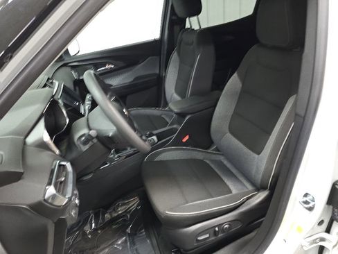 Used 2023 Chevrolet TrailBlazer LT w/ Convenience Package AWD/4WD image 29