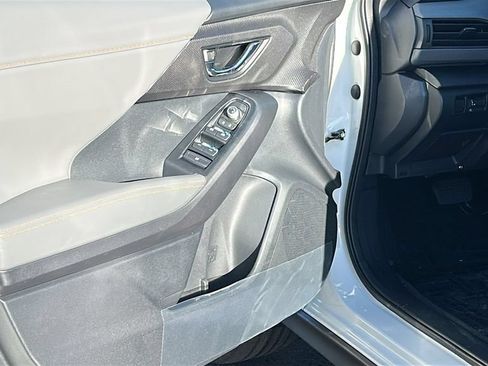 New 2026 Subaru Crosstrek 2.5i Limited w/ Crosstrek Mirror Package AWD/4WD image 45