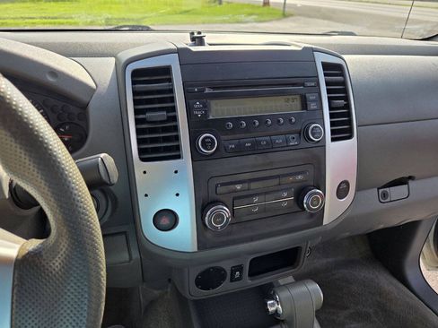 Used 2015 Nissan Frontier S RWD image 26