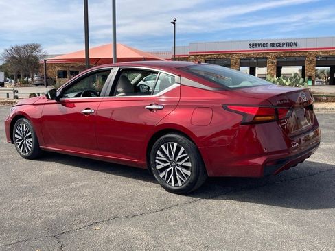 Used 2025 Nissan Altima 2.5 SV image 7
