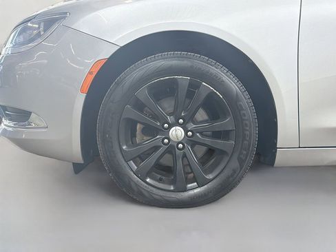 Used 2016 Chrysler 200 Limited w/ Convenience Group FWD image 29