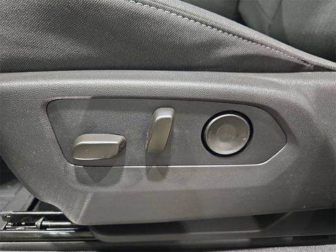 New 2026 GMC Sierra 1500 SLE image 29