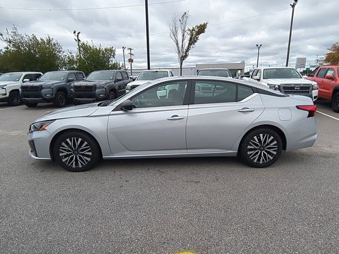 Certified 2024 Nissan Altima 2.5 SV image 7