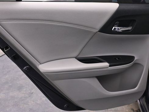 Used 2016 Honda Accord EX-L image 13