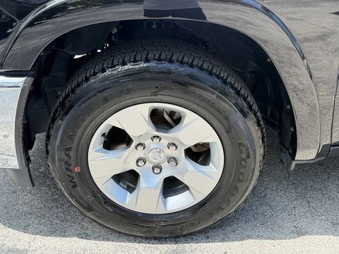 Used 2025 RAM 1500 Big Horn RWD image 19