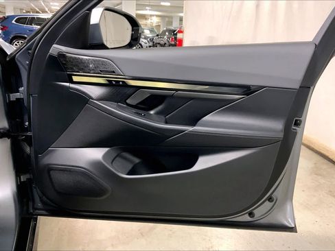 Certified 2024 BMW 540i xDrive w/ Premium Package AWD/4WD image 22