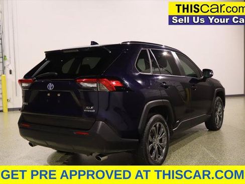 Used 2022 Toyota RAV4 XLE Premium AWD/4WD image 8