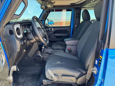 Used 2024 Jeep Wrangler Sport image 9