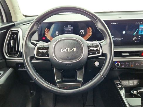 Used 2024 Kia Sorento S FWD image 28