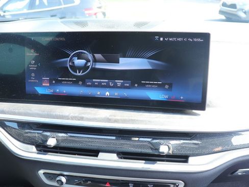 Used 2024 BMW X7 xDrive40i w/ Premium Package AWD/4WD image 20
