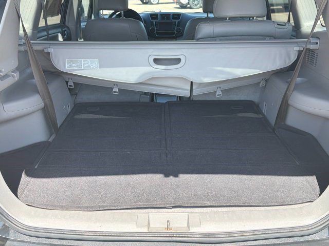 Used 2013 Toyota Highlander Limited FWD image 17