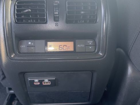 Used 2020 Nissan Pathfinder S image 14