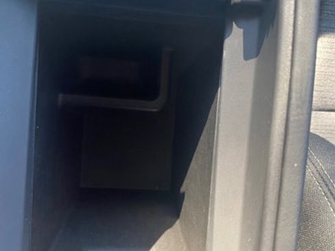 Used 2023 Nissan Rogue SV image 23