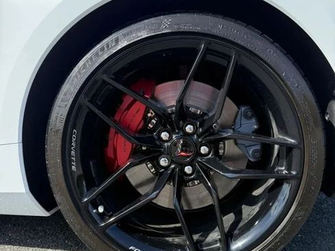 Used 2025 Chevrolet Corvette Z06 RWD image 10