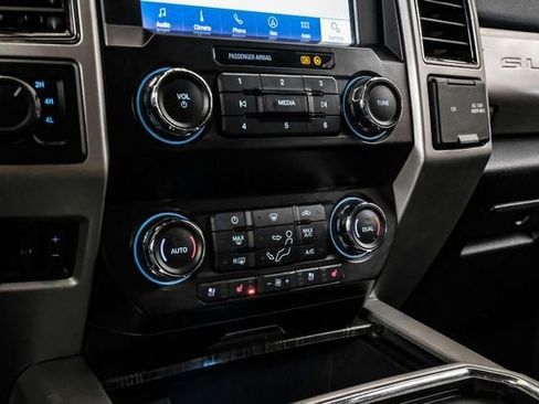 Used 2021 Ford F250 Lariat w/ Lariat Value Package image 20