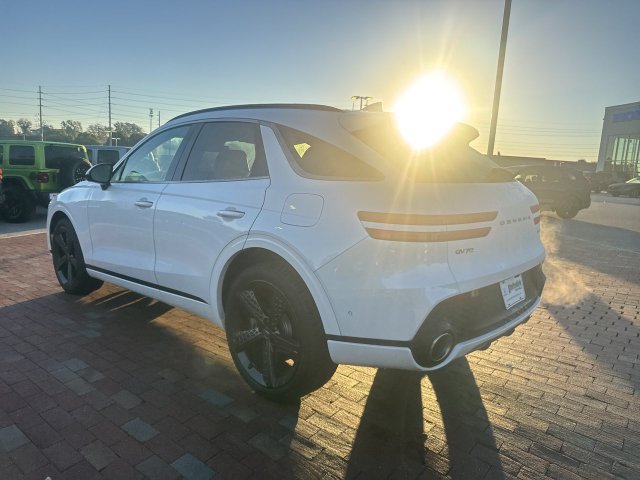 Used 2022 Genesis GV70 3.5T Sport w/ Sport Prestige Package AWD/4WD image 8