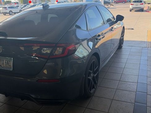 Used 2025 Honda Civic Sport image 6