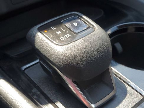 Used 2021 Nissan Rogue SV AWD/4WD image 34