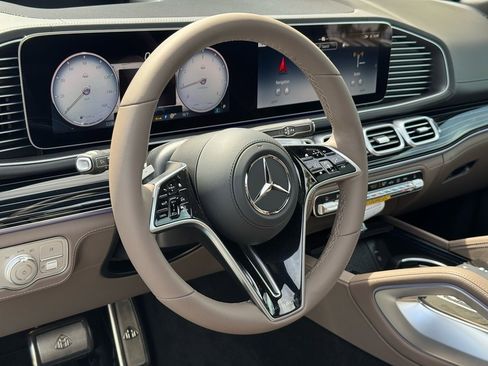 New 2026 Mercedes-Benz Maybach GLS 600 4MATIC image 23