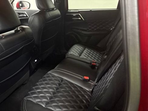 Used 2024 Mitsubishi Outlander SEL FWD image 14