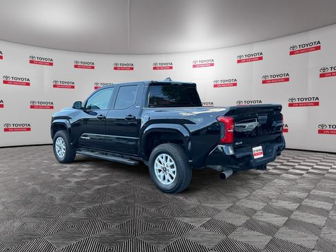 Certified 2025 Toyota Tacoma SR5 AWD/4WD image 7