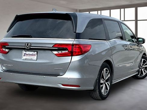 Certified 2024 Honda Odyssey Touring image 6