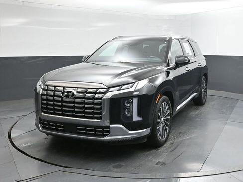 Used 2023 Hyundai Palisade Calligraphy image 30