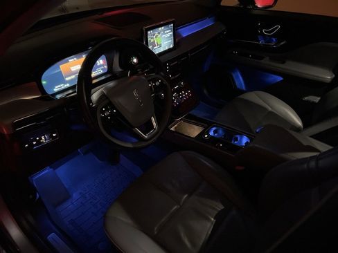 Used 2022 Lincoln Corsair Reserve w/ Equipment Group 201A image 9