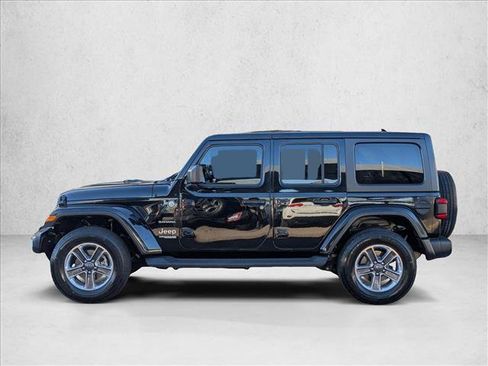 Used 2019 Jeep Wrangler Unlimited Sahara image 9