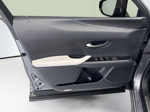 Used 2019 Lexus UX 200 FWD image 22